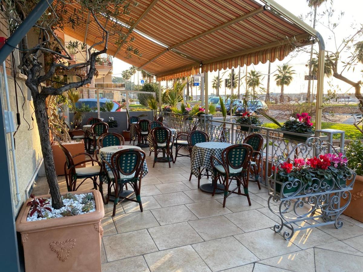 Hotel Moresco Marina dʼMarina dʼAndora Extérieur photo