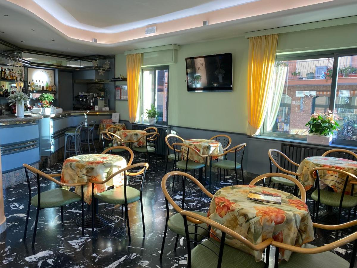 Hotel Moresco Marina dʼMarina dʼAndora Extérieur photo